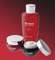 �r�Z�v�^�[�E�R�G���U�C��Q10�z���̃X�y�V�����P�A ���C���i�b�v�ʐ^