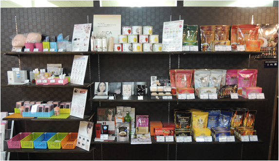 �uBG STORE�v�����E���ϕi�R�[�i�[