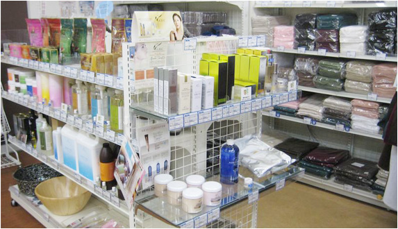 �uBG STORE�v�����E���ϕi�R�[�i�[