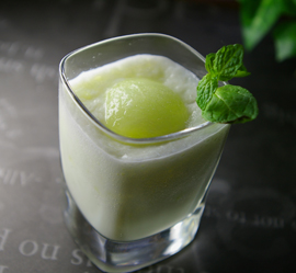 �������~���N�@�~���g����