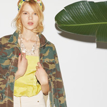 No.22 Jacket 12,810yen / Bare top 5,880yen / Pants 9,450yen / Headband 3,360yen / Necklace 2,520yen / Shoes 10,920yen