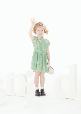 �ʐ^���N���b�N�Ŋg��\��