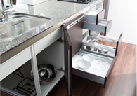 4.ソフトクローズ機能付き収納